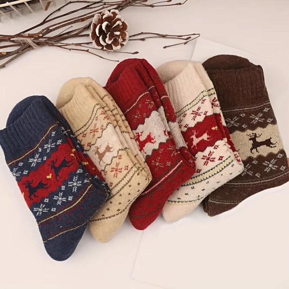 CHRISTMAS CUPCAKE SOCK PACKAGE SET OF 3 NIP